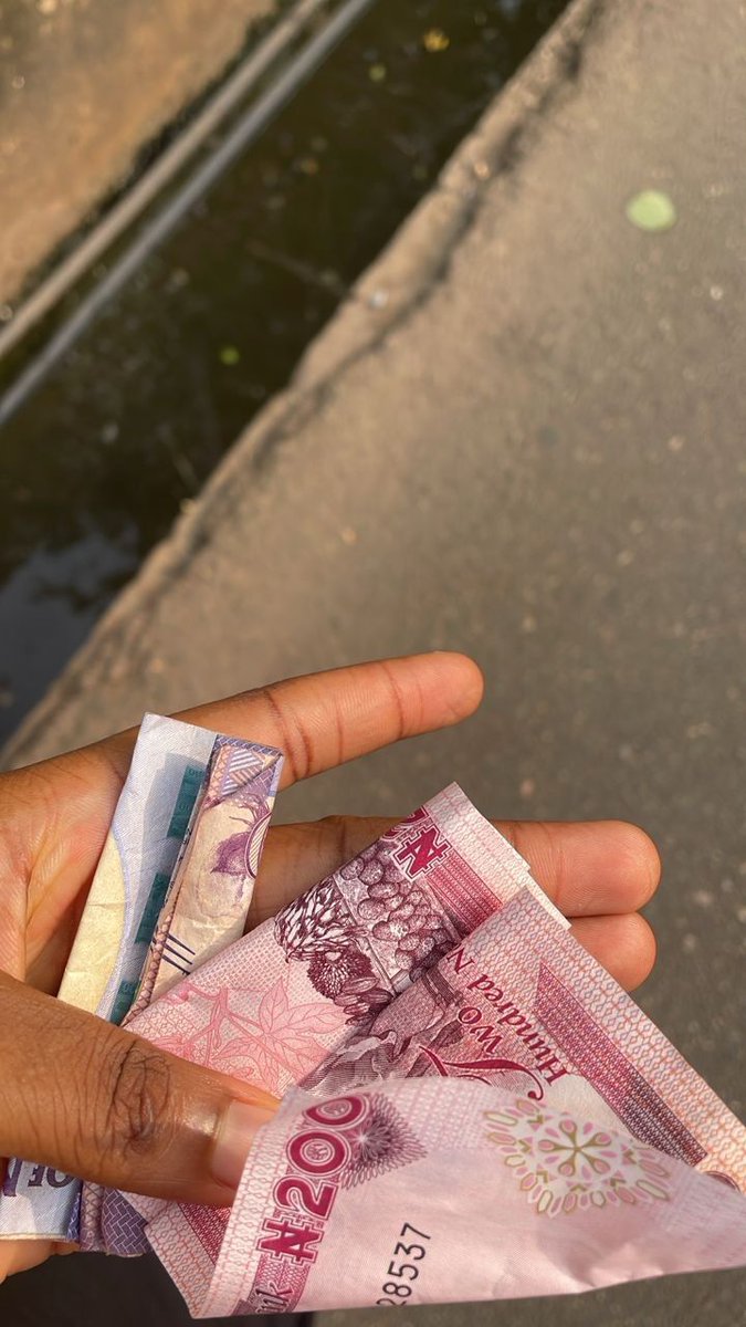 Alexa 😚🌸⚖️ tweet media