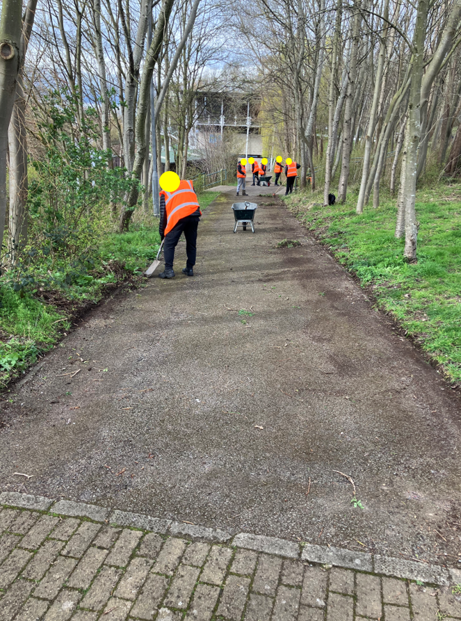NEPS_Payback's tweet photo. People on Probation have been doing some brilliant path-edging work around the Tees Barrage.
Did you know we were featured on BBC Sounds and BBC Look North for this project?
Amy Oakden - Paul Addison sits in (26/03/2026) - BBC Sounds
#CommunityPayback #ProbationNorthEast https://t.co/deyMzY5iSK