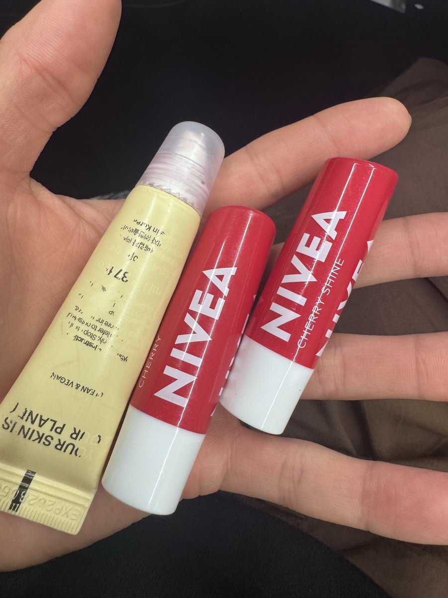 송윤형 tweet media