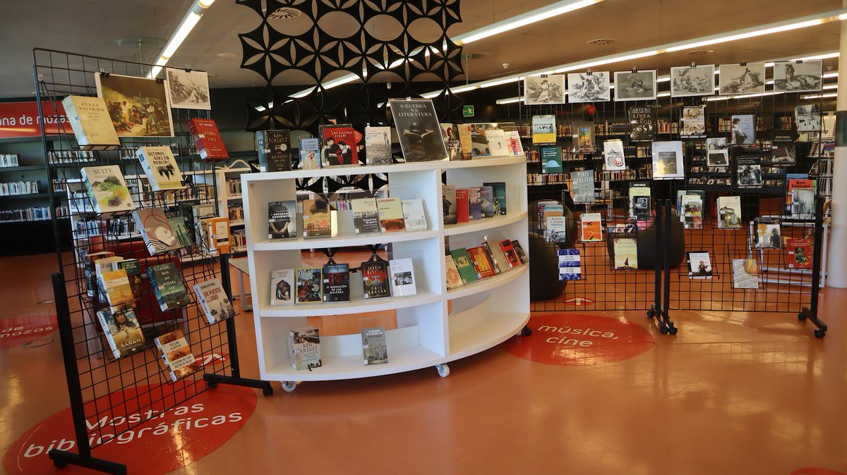 Biblioteca Pública de Santiago Anxel Casal tweet media