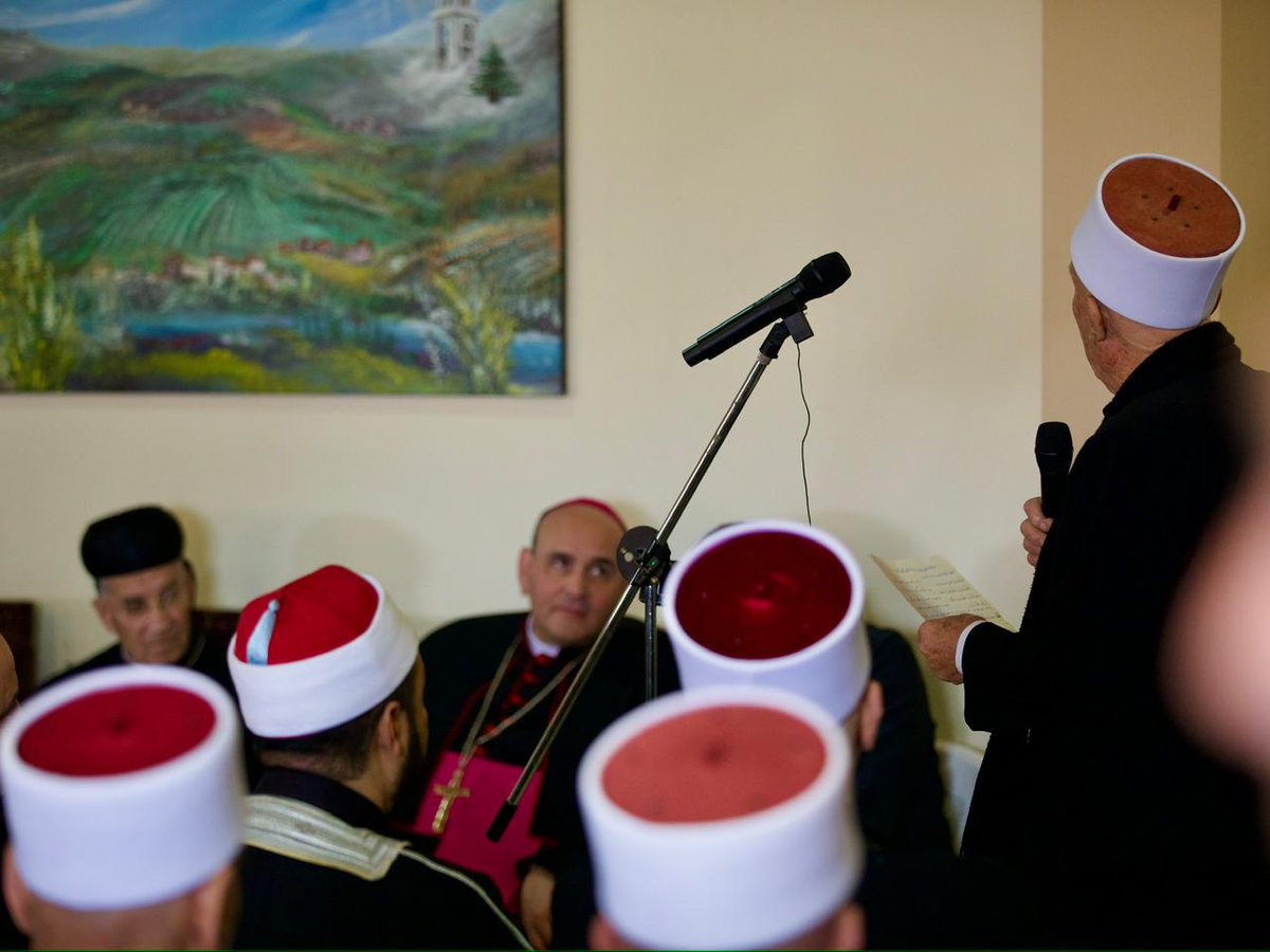 LOrientLeJour's tweet image. 🚨 #Guerre | Le patriarche maronite en visite dans le sud du Liban L'Orient-Le Jour accompagne le convoi.