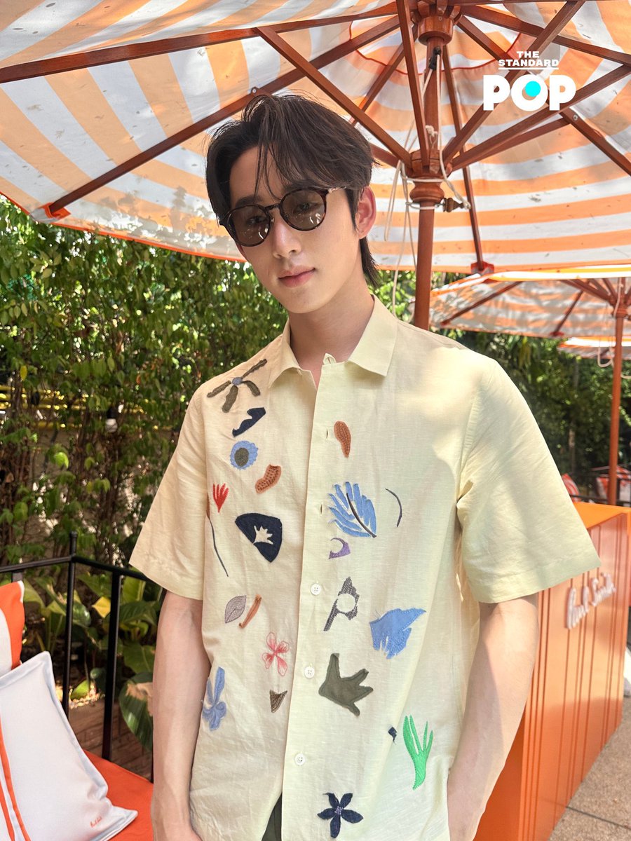 harxeuphoria's tweet image. est in glasses 😭🤎

EST AT POOL SMITH  
#PaulSmithXEST #est_rvp