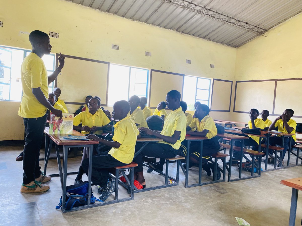 thebookbus's tweet photo. Reading shouldn’t hit pause just because school’s out. That’s why The Book Bus Holiday Clubs are a true game-changer. During school breaks, these engaging sessions pop up across our project sites, giving children the opportunity to keep their reading momentum alive. Through fun, https://t.co/IvkyMbzfeP