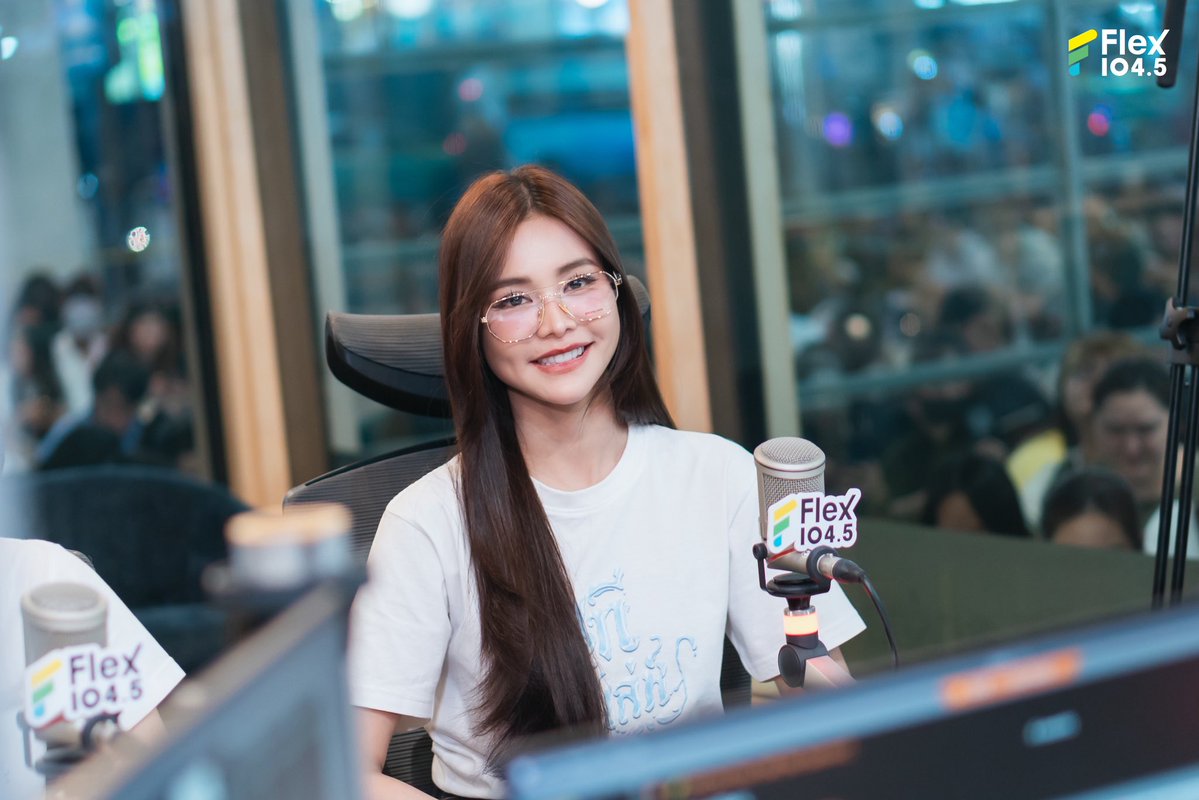 Flex 104.5 tweet media