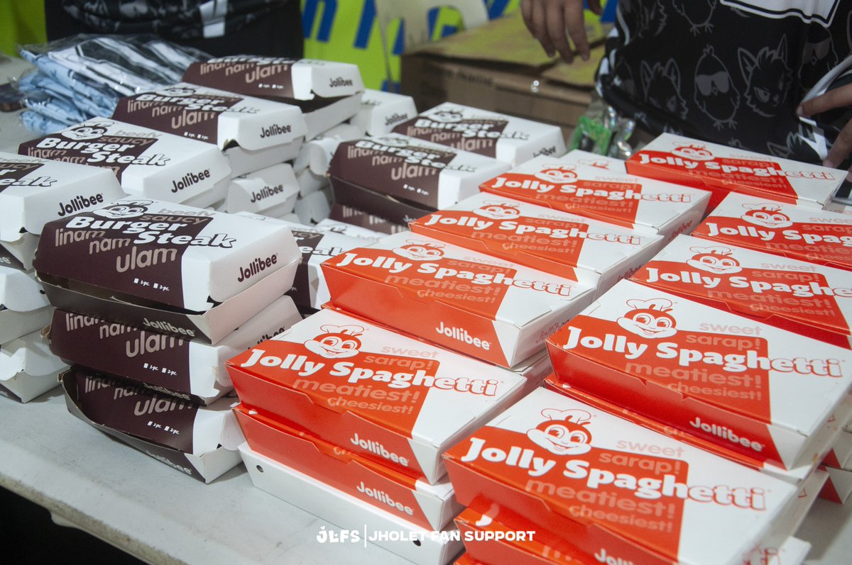 jholetfs's tweet photo. Checking in and getting ready for the day! ✨
#JholetFanSupport
#JhoLetsGo
#JLFS1stAnniversary https://t.co/rElLVcrYSM