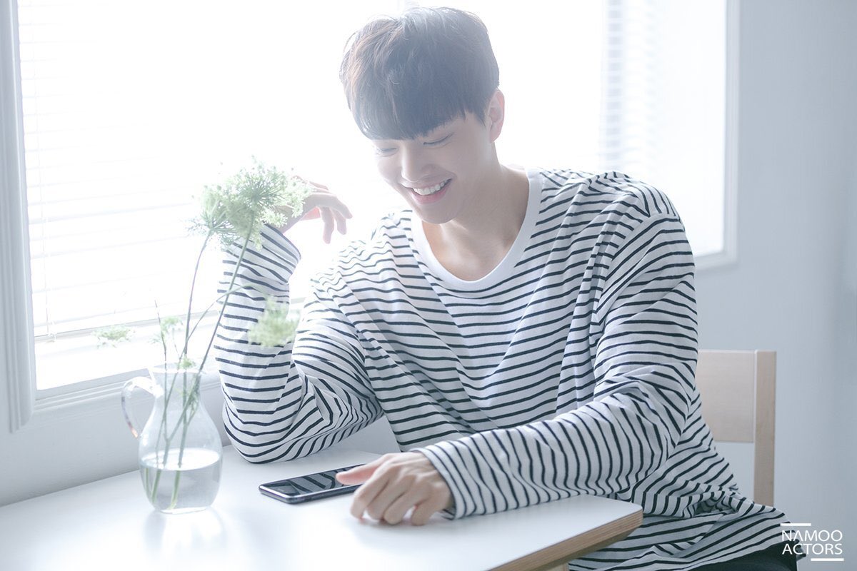 song.zip (강가에 핀 꽃 4/23-25) tweet media