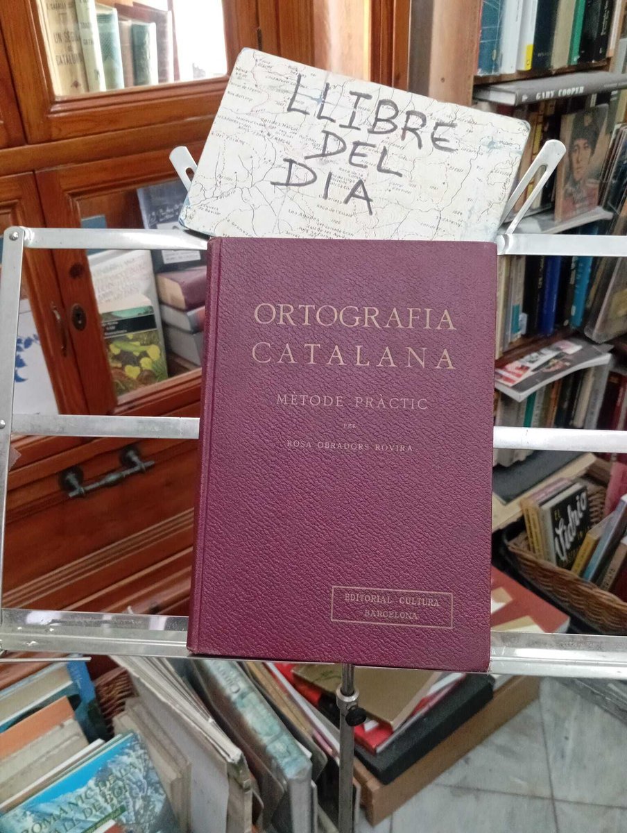 Llibreria del Palau tweet media