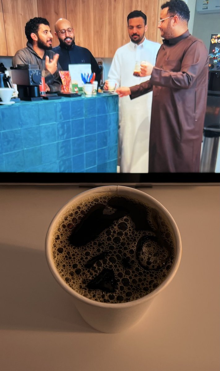 i0vx_7's tweet photo. اكثر شيء ما توقعته اني بتحمس اسوي قهوه بعد ماشفت مقطع للي😂 
استخدمت نفس محصولهم والصراحه مرره حلو بس اتوقع علشان انا سويته💅🏼 https://t.co/6HJOuwI39l