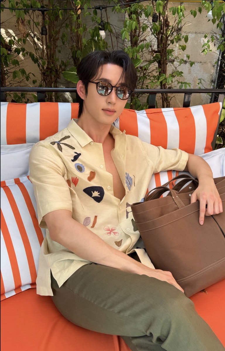 blooming 💌 tweet media