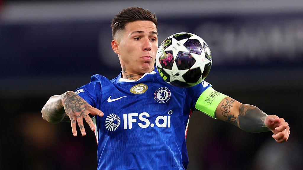 Vince™ tweet media