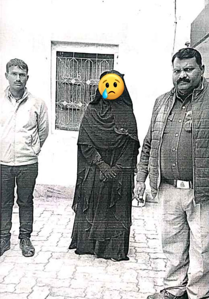 azmi_brand's tweet photo. इस बेबस महिला की क्यों नहीं सुनी गई इस माफिया की गिरफ्तारी कब होगी  @Uppolice  @CMOfficeUP @dgpup @azamgarhpolice @Jitendr61196127 @AmitShahOffice @PMOIndia @lkopolice @SudarshanNewsUp @adgzonevaranasi @adgzonelucknow @digazamgarh @AftabMirzaBjp @parvez_azmi_bjp @BJP4UP https://t.co/JTGPnHSAry