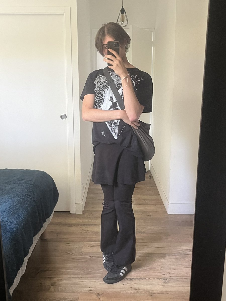 Luhrri ☭ tweet media