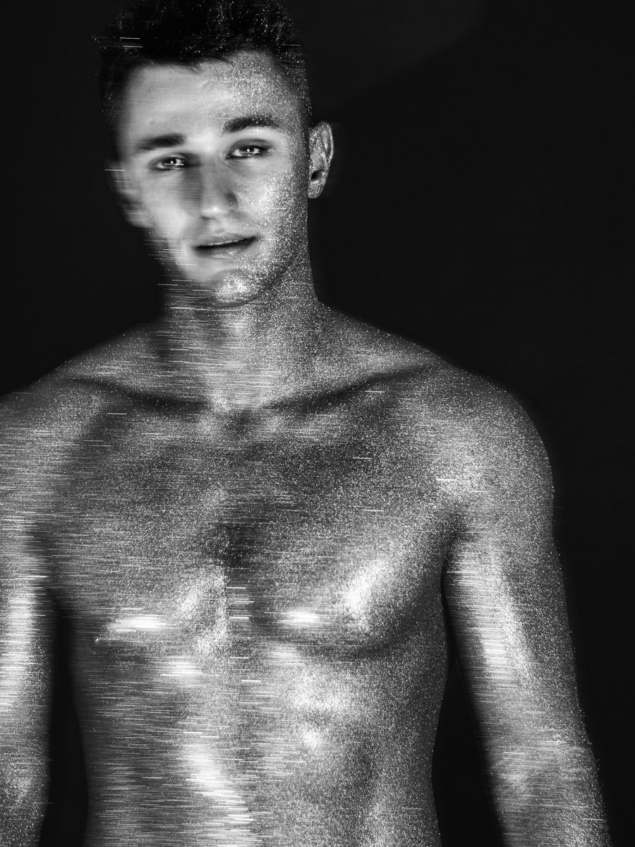 FREAKaделька tweet media