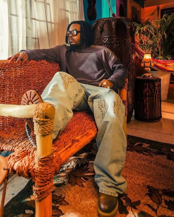 olamidee1x's tweet photo. Drop a ❤️ if you love Olamide https://t.co/Z8iZDl71tO