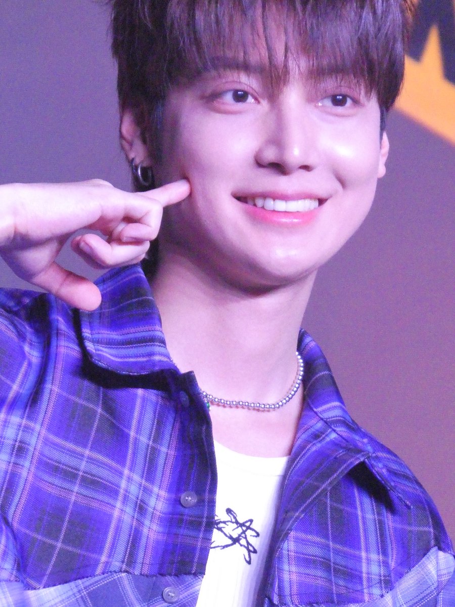 crmhmcdkit's tweet image. 2026.04.03 19:00
#BOYFRIEND #YOUNGMIN &amp;amp; #KWANGMIN SPECIAL LIVE EVERYDAY IS FINE DAY

#보이프렌드 #クァンミン #광민