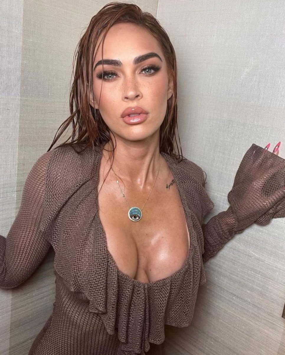 RadioRomaX's tweet photo. 👑 😍 Megan Fox on fire ❤️‍🔥🥵 https://t.co/2BxxrWmSnP