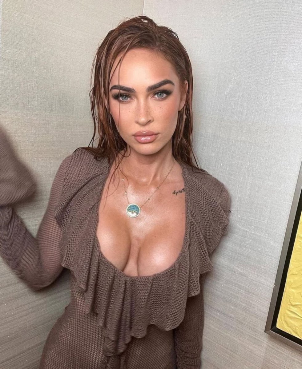 RadioRomaX's tweet photo. 👑 😍 Megan Fox on fire ❤️‍🔥🥵 https://t.co/2BxxrWmSnP