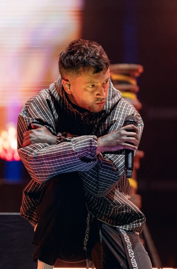 tyler joseph once said |-/ APE ꜱʜᴀᴋʏ ᴋɴᴇᴇꜱ OC tweet media