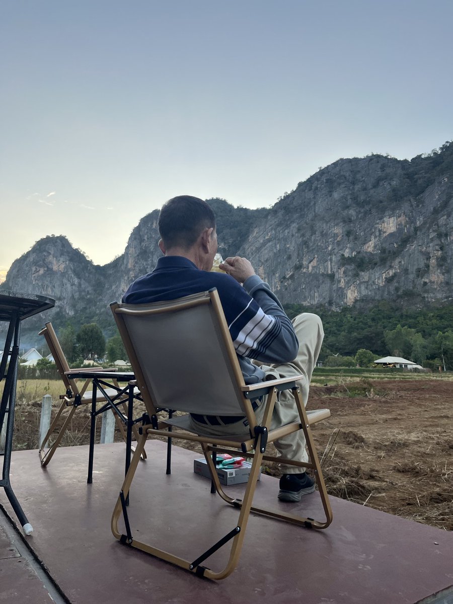 มารยาททางสังคม tweet media