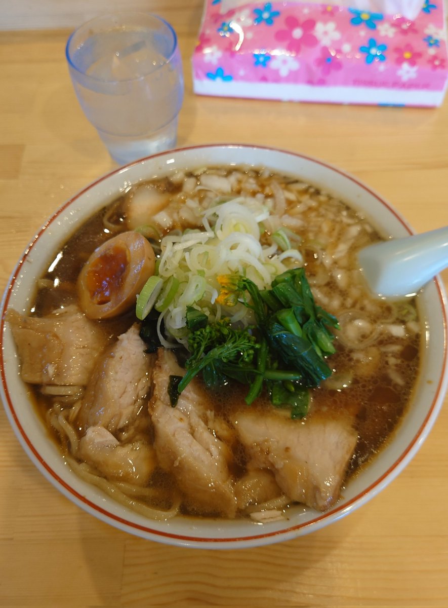 レイちん tweet media