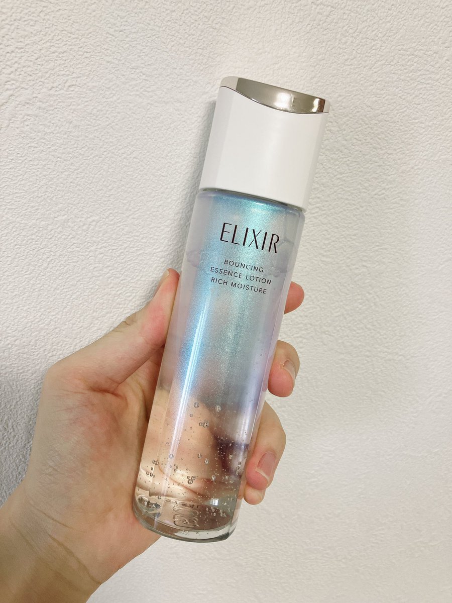 ankocosme's tweet photo. リピ3回目のエリクシールの化粧水

乾燥する冬の時期に使ってたんだけど、肌にスッと馴染んでベタつかないから、春もリピ確😊

資生堂のデパコスレベルの化粧水をドラストで買えるの最高 https://t.co/wYFiqHjWAG