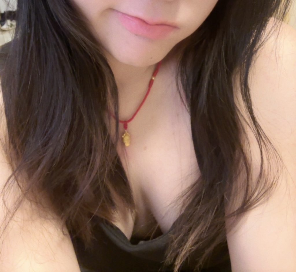 香味停在呼吸间 tweet media