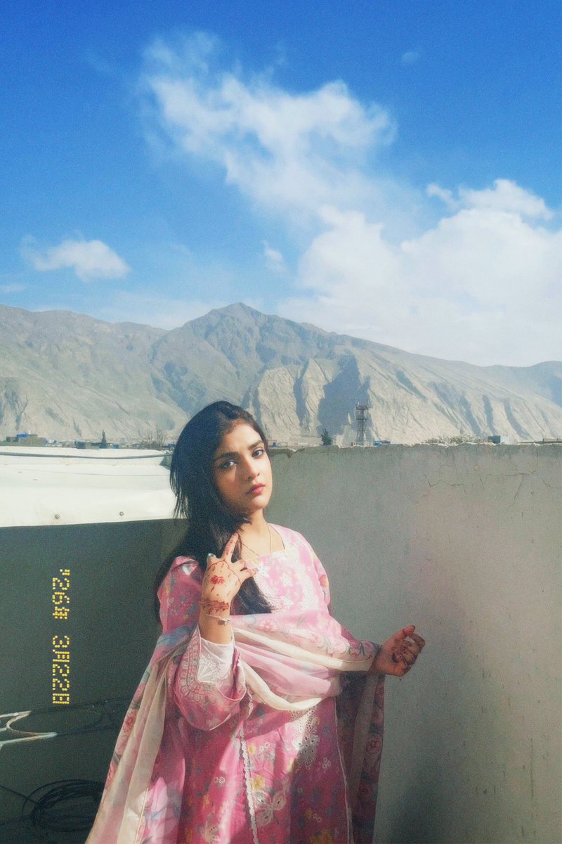 hira tweet media
