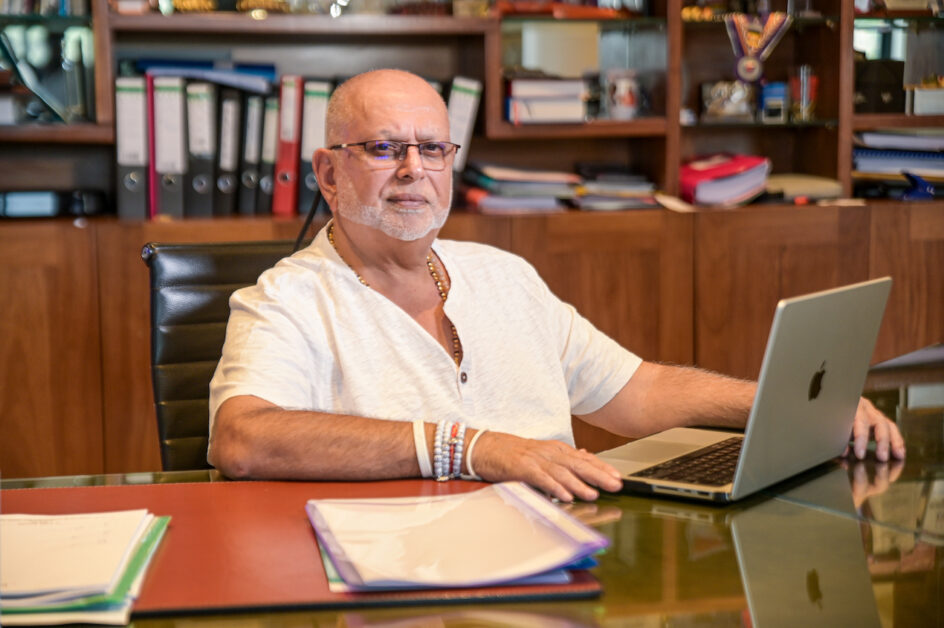 🚨 Fraud Alert

Multiple fake X (Twitter) accounts impersonating billionaire businessman Dr. Sudhir Ruparelia have surfaced, raising serious cybersecurity concerns. Using nearly identical names and images, scammers are targeting unsuspecting users with fake investment deals and