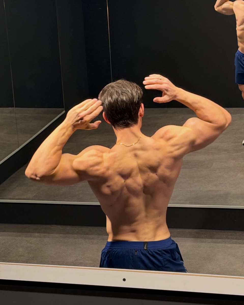 legendpoe's tweet photo. just love when a straight guy posts thirst traps because lorddddd the gooning i'm about to do https://t.co/jV7s8N4SWU