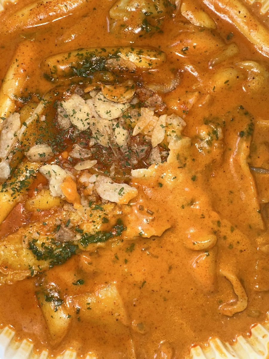 datdat.. tweet media