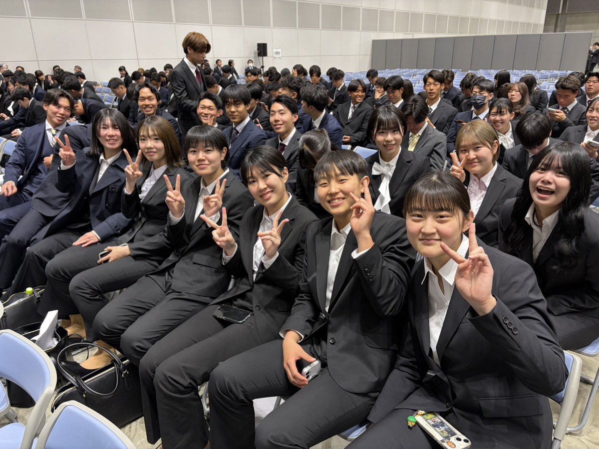 nuhw_hs's tweet photo. 【入学式🌸】新入生の皆さん、ご入学おめでとうございます🎉

在学生・教職員一同、この日を心待ちにしておりました。

これから4年間、みんなで良い時間を過ごしましょう！

#新潟医療福祉大学 #健康スポーツ学科 #医福 #健スポ #nuhw #health #sports #campuslife #入学式 #おめでとう https://t.co/8ynMnRCdSI