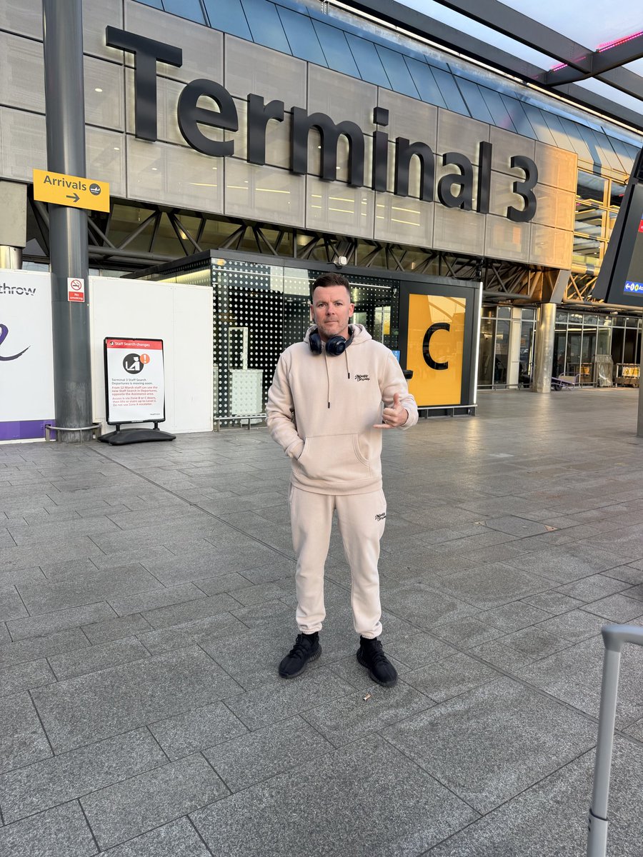 madams29's tweet photo. Perfect travelling attire for my travel day to Coachella @SyndicateOG @Syndicate 👍👍 https://t.co/47BQkWM7FK
