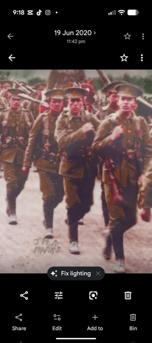 PaulRahilly's tweet photo. @cyberprod1690 hi, would you have any idea of the regiment from these https://t.co/uWpXIURBtO great grandfather is the man with the arrow. https://t.co/aY2xeDV1ST