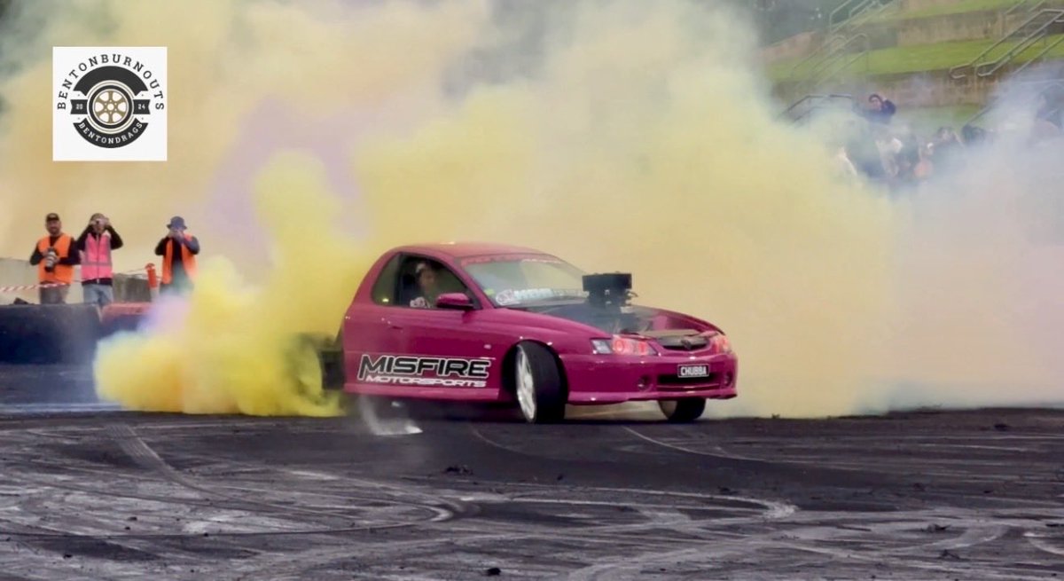 Bentonburnouts's tweet image. CHUBBA at GOOD FRYDAY 3rd April 2026 
All burnouts are conducted in a motor sport complex environment with safety in place for all to enjoy the sports we love and want to see.
 #goodfryday #racingcar #sydney #easterncreekdragway#sydeydragway  #sydneyaustralia #bentondrags