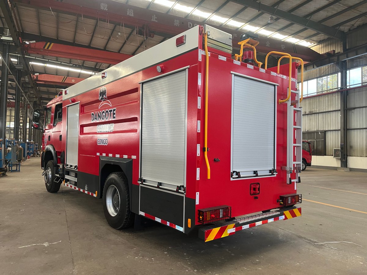hubeisaab's tweet photo. #HOWO Fire Truck 
#Tx HOWO Fire Vehicle
#Hubei SAAB Automobile Import &amp; Export Co., Ltd.
Mobile&amp;WhatsApp +86 13117001895 ;
+86 13409620788;+86 15549777667 https://t.co/E1MNsR7nwr