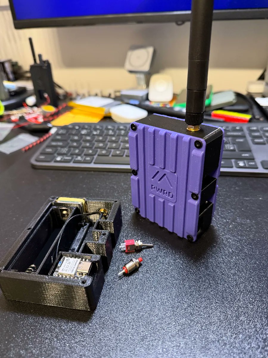 seeedstudio's tweet image. Community maker @chimerax just dropped two 3D-printable cases for the XIAO nRF52840 + Wio-SX1262 LoRa kit — and they look this good in purple 💜

🔋 18650 battery kit case — all-day field power
🧩 Modular case system — mix &amp;amp; match for any setup

Grab the free STLs and make it