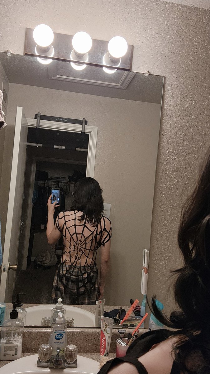 angelicallylost's tweet photo. Te gusta los arañas ?

#bisexual #htx #horny #top #fuck https://t.co/cGn1Hhp2qp