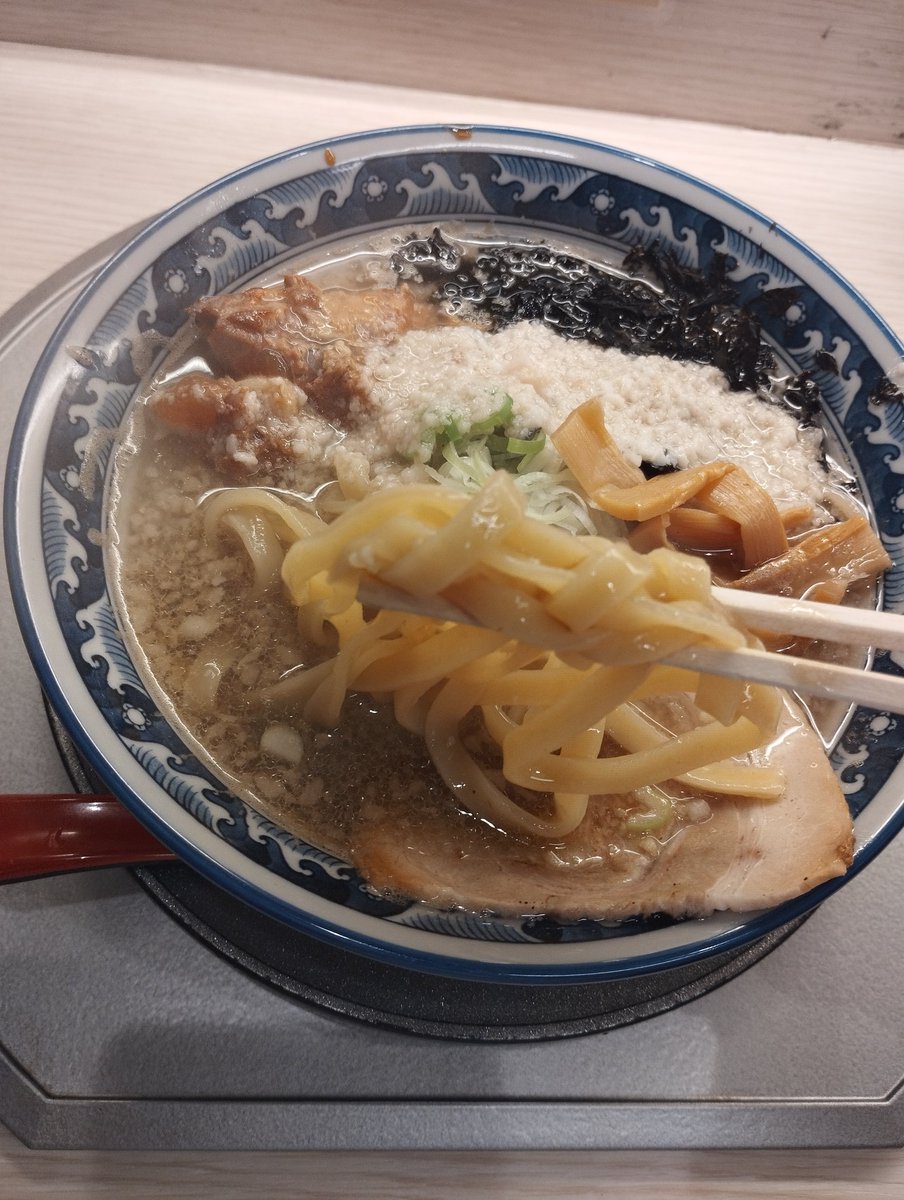 こたろう tweet media