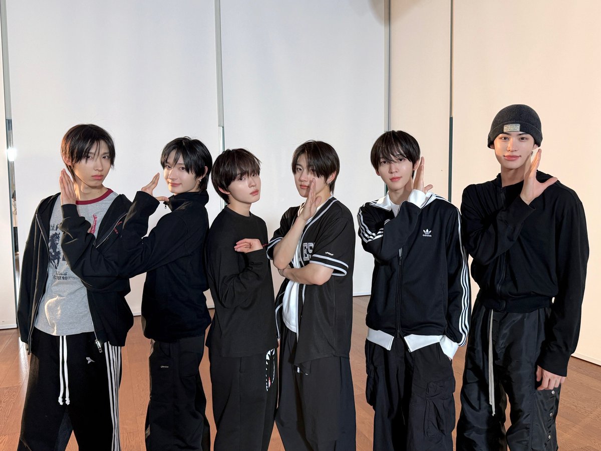 KickFlip tweet media