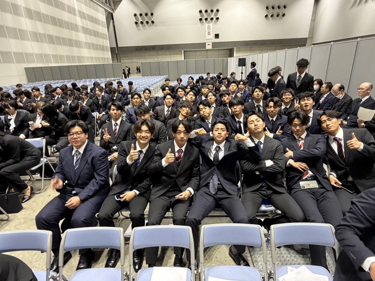 nuhw_hs's tweet photo. 【入学式🌸】パート2✌️

さあ、明日から授業です🔥🔥🔥

#新潟医療福祉大学 #健康スポーツ学科 #医福 #健スポ #nuhw #health #sports #campuslife #入学式 https://t.co/OfMDoJdTYM