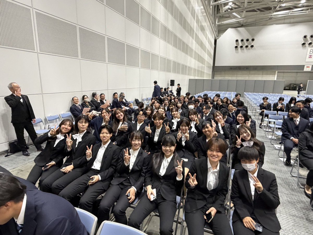 nuhw_hs's tweet photo. 【入学式🌸】パート2✌️

さあ、明日から授業です🔥🔥🔥

#新潟医療福祉大学 #健康スポーツ学科 #医福 #健スポ #nuhw #health #sports #campuslife #入学式 https://t.co/OfMDoJdTYM