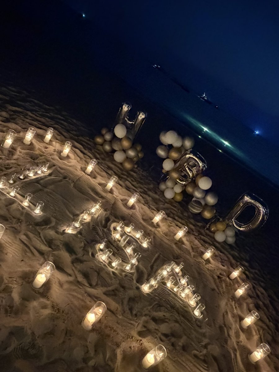 Bluepongtiwat tweet media