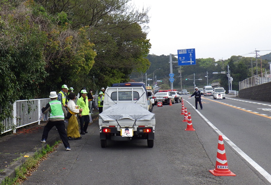 【#雲仙警察署】#春の全国交通安全運動　実施中
交通事故を防ぐため、晴れの日は車内の温度管理を徹底したり、こまめな水分補給や休憩をとりましょう。悪天候の時は運転を見合わせましょう。 #千々石町キャンペーン #雲仙市交通安全協会 #雲仙市地域交通安全活動推進委員 #母の会