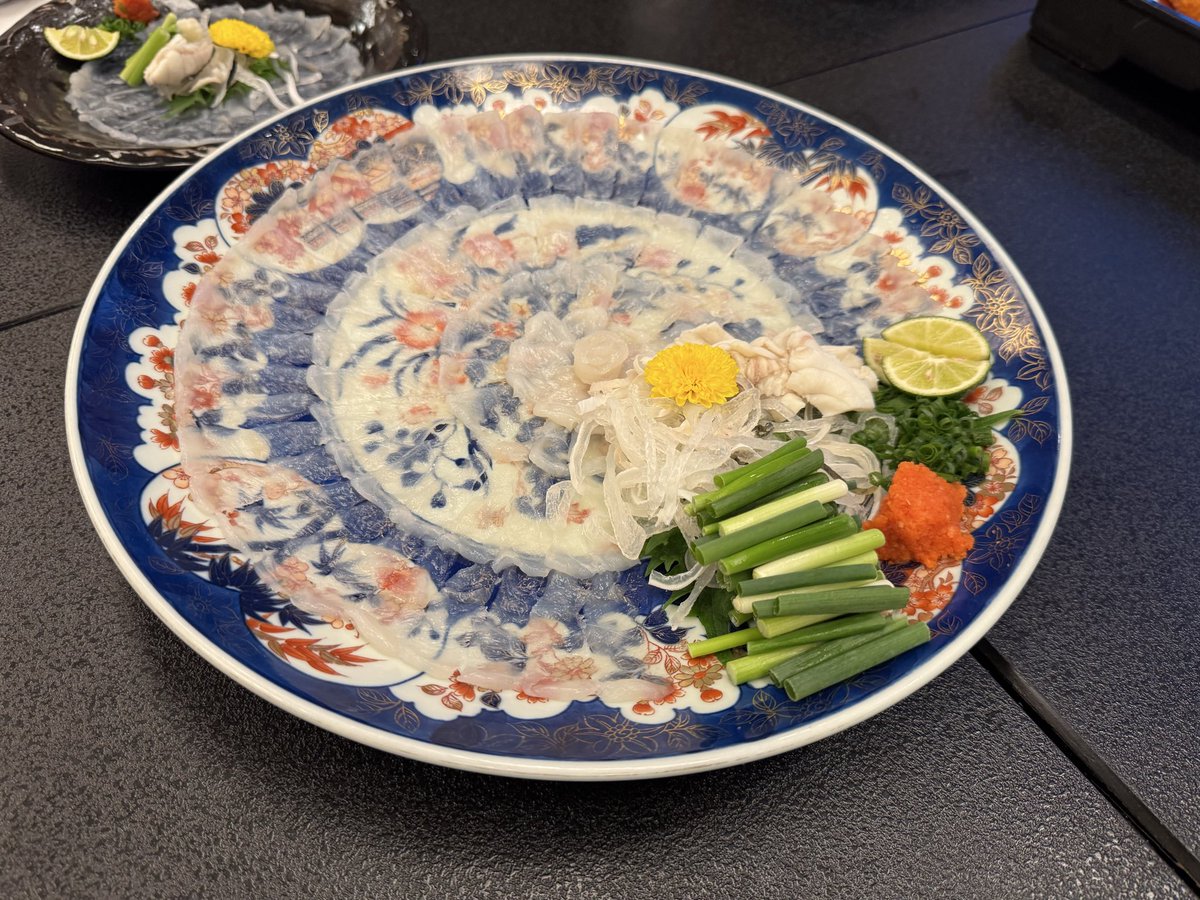 G96332239's tweet photo. 日間賀島とかも魚美味すぎるってぇ🐟名古屋は鮨屋もええとこ多すぎるってえぇ🍣
 #日間賀島
 #立ち食い鮨極 https://t.co/S4Oh9MklaD