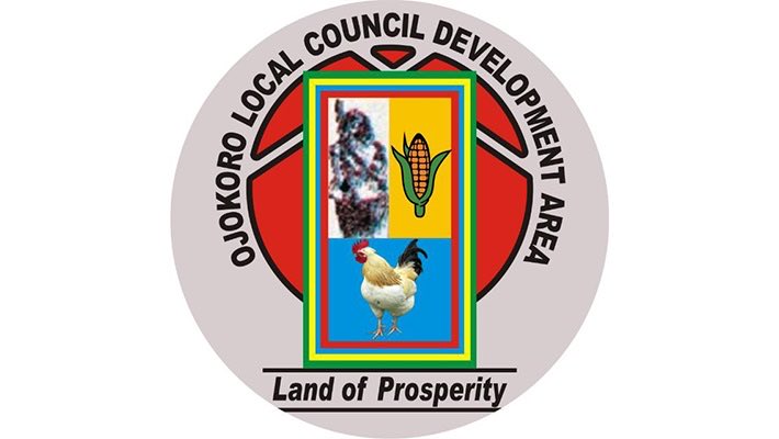 LMT767's tweet photo. In a sting operation, the Lagos Police Command has arrested an 18-year-old suspect for allegedly threatening and demanding a N20million ransom payment from Ojokoro Local Council Development Area (LCDA) of the state.

Details:

https://t.co/Rdj1Cshwlr https://t.co/H2z2DADfpF