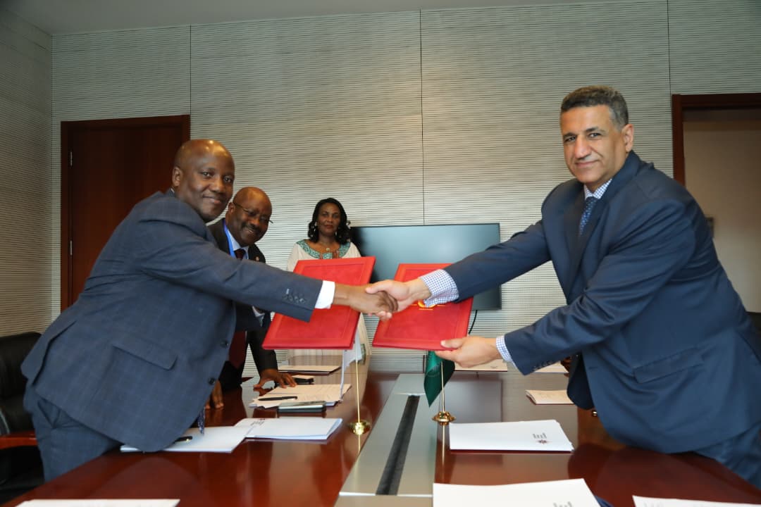 AUC_CIDO's tweet image. On behalf of @_AfricanUnion, @AUC_CIDO Director Amb. @Aljowaily was pleased to sign a Memorandum of Understanding (MoU) with the American Friends Service Committee (@afsc_org ), represented by its Africa Regional Director, @Kennedy Akolo,with a view to advancing #peacebuilding