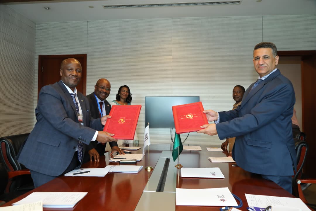 AUC_CIDO's tweet image. On behalf of @_AfricanUnion, @AUC_CIDO Director Amb. @Aljowaily was pleased to sign a Memorandum of Understanding (MoU) with the American Friends Service Committee (@afsc_org ), represented by its Africa Regional Director, @Kennedy Akolo,with a view to advancing #peacebuilding