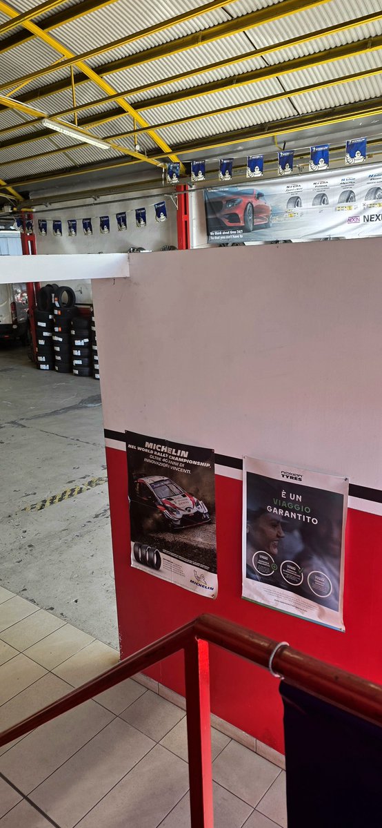 𝑩𝒐𝒃 𝑴𝒐𝒐𝒓𝒆 😌 🟥 🟦 ⚫ tweet media