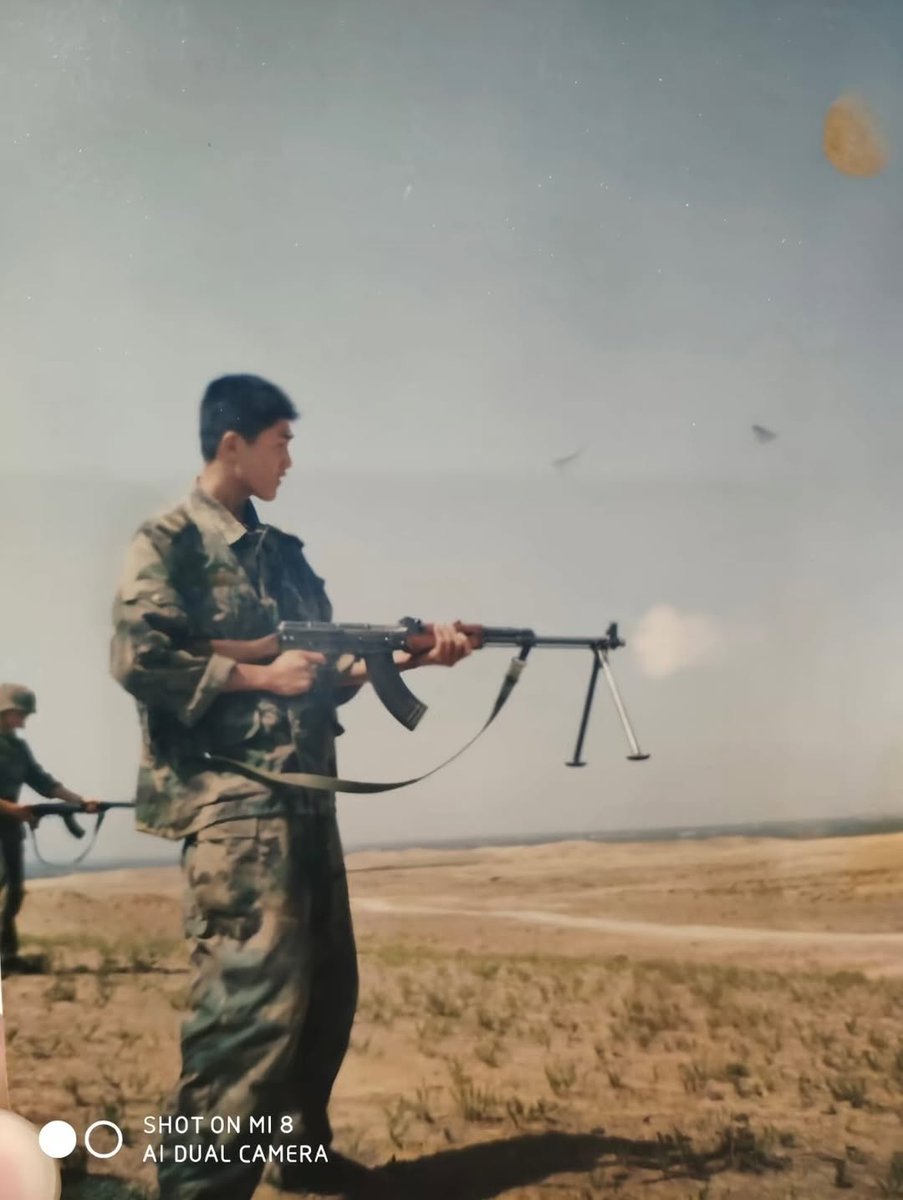 TheGreyPatriot_'s tweet photo. 🇨🇳 Historical footage of PLA “Night Tigers” special forces unit based in the former Lanzhou Military Command. 

Note early QBZ-95s.

#China #Chinese #PLA #SOF #History #Today #Military #Army #Training #QBZ95 #Tactical #PRC #Combat https://t.co/xVeBug4GXi
