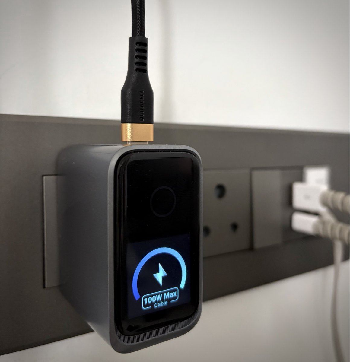 Vibhor V tweet media